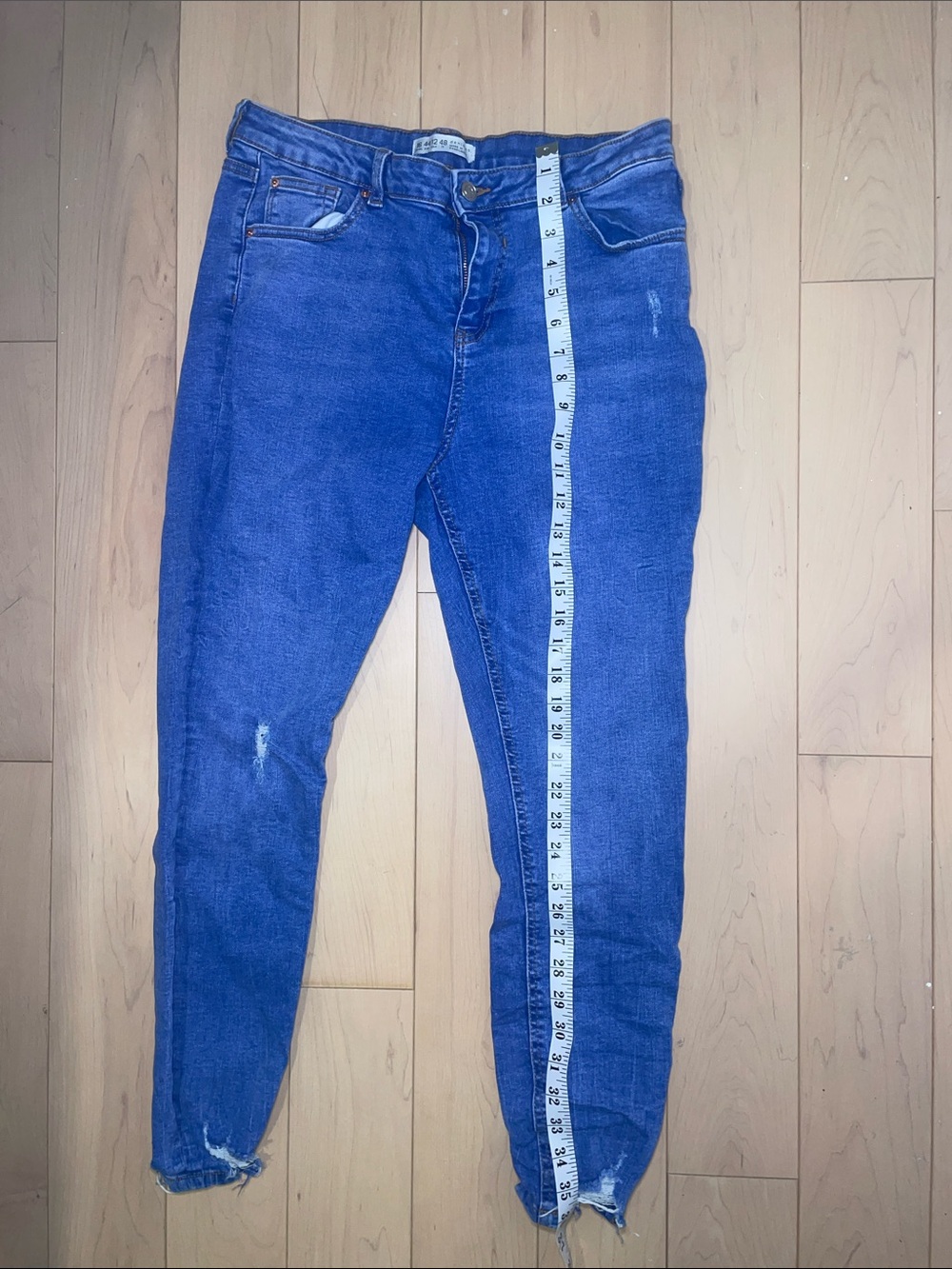 Primark Denim Co. Women's Skinny Jeans in Blue with Raw Hem - Like New - Picture 3 of 9